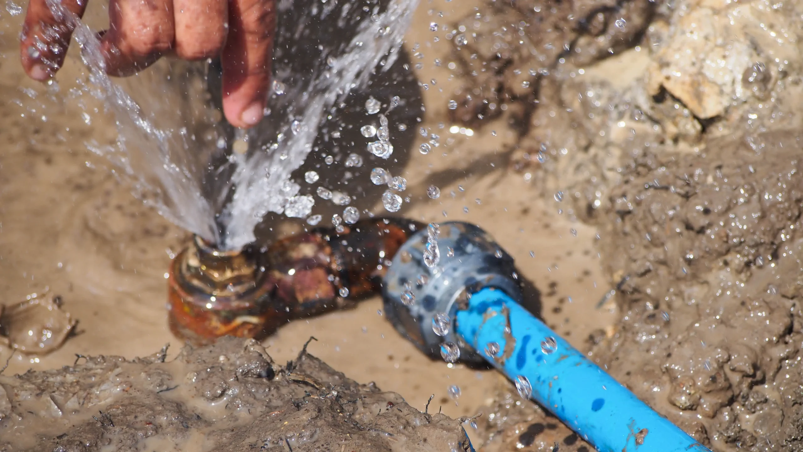 Burst Pipe Repairs in Orange: What Steps to Follow?