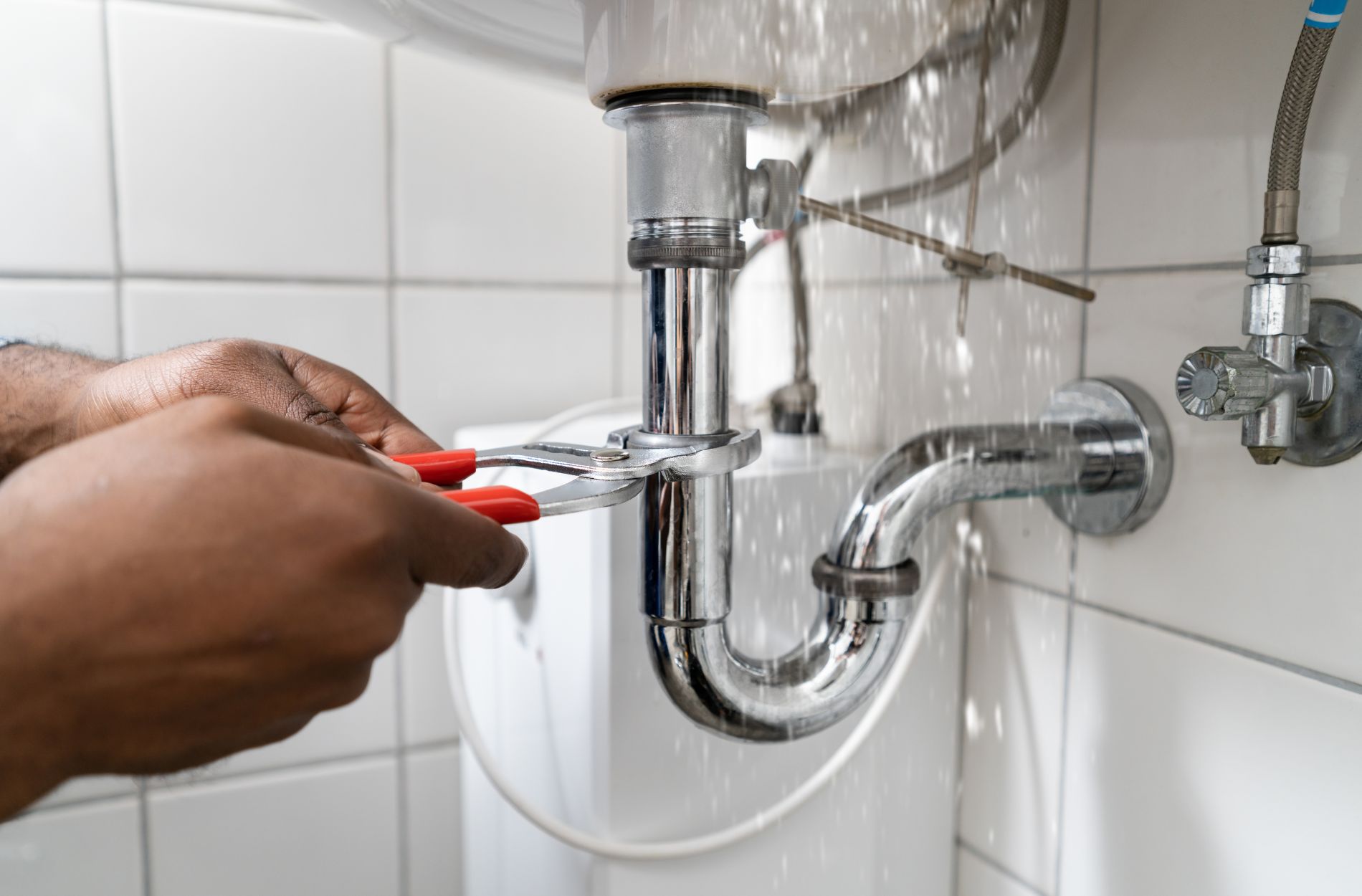 How to Handle Minor Plumbing Repairs at Home