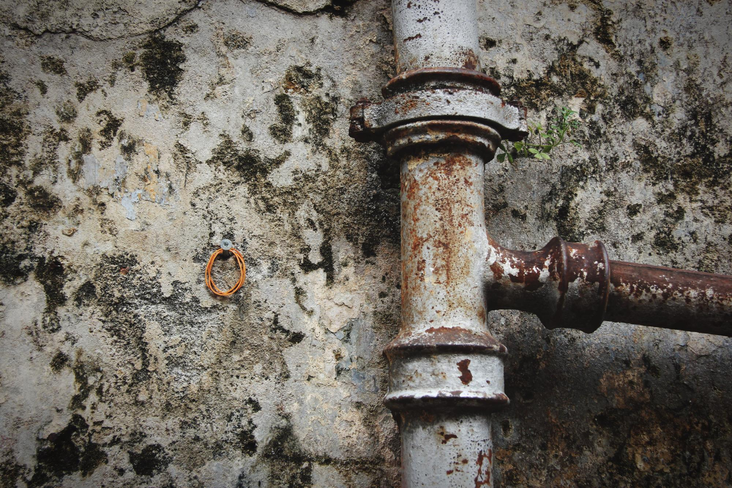 How to Prevent Plumbing System Freezes During Cold Spells